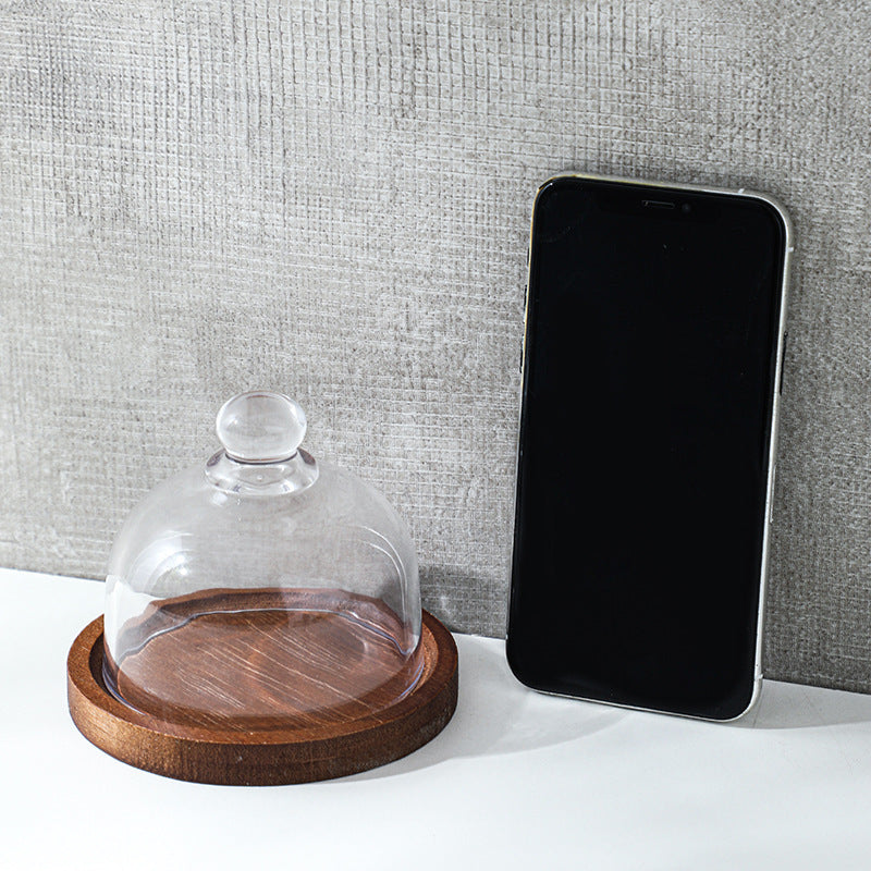 Cúpula de Vidro com Base em Madeira para Doces, Queijos e Decoração – Design Atemporal